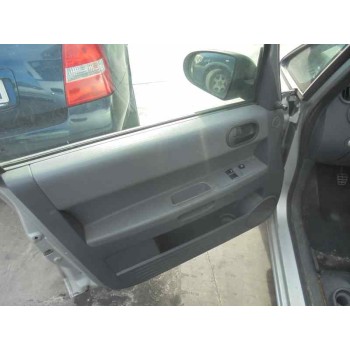 mitsubishi colt berlina 5 (z30a) del año 2004