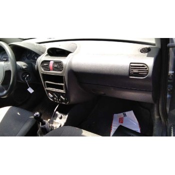 opel corsa c del año 2002