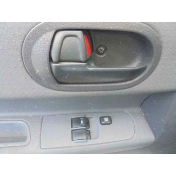 mitsubishi colt berlina 5 (z30a) del año 2004