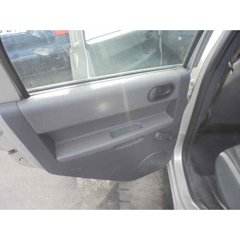 mitsubishi colt berlina 5 (z30a) del año 2004