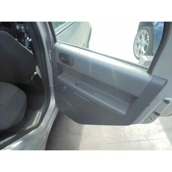 mitsubishi colt berlina 5 (z30a) del año 2004