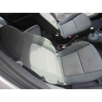 mitsubishi colt berlina 5 (z30a) del año 2004