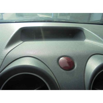 mitsubishi colt berlina 5 (z30a) del año 2004