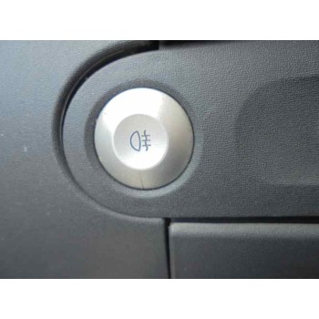 mitsubishi colt berlina 5 (z30a) del año 2004