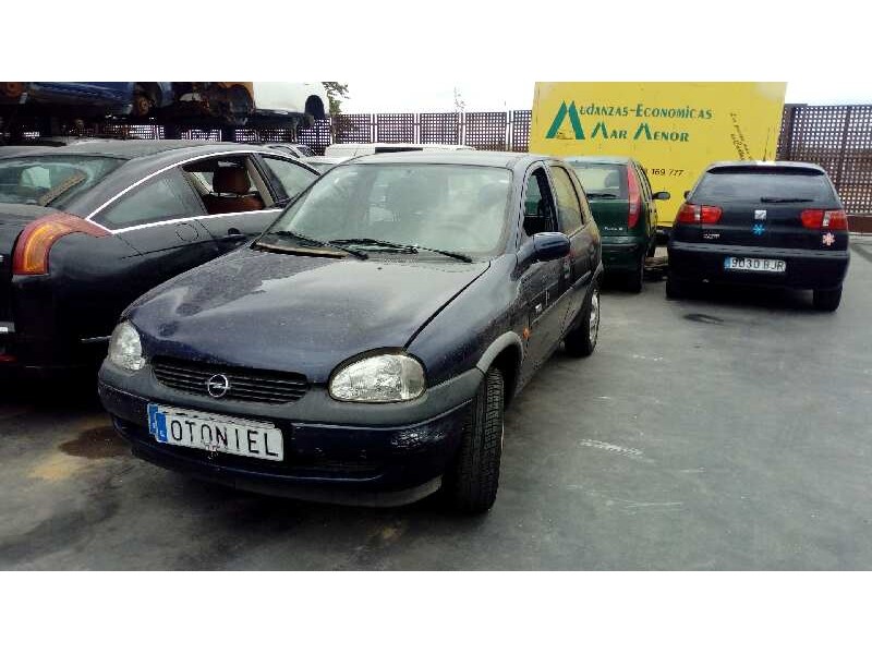 opel corsa b del año 2000
