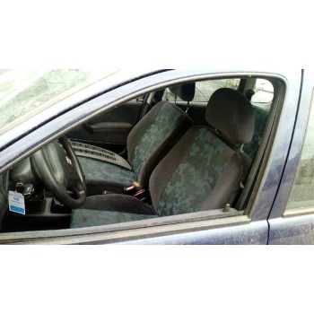 opel corsa b del año 2000