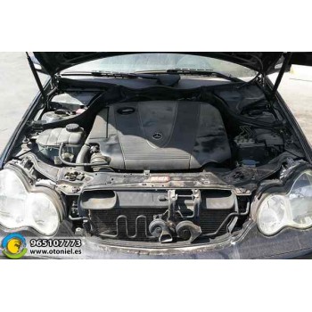 mercedes-benz clase c (w203) berlina del año 2004