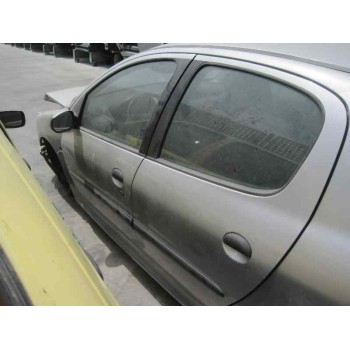 peugeot 206 berlina del año 2001