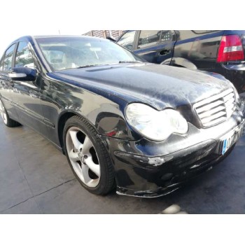 mercedes-benz clase c (w203) berlina del año 2004