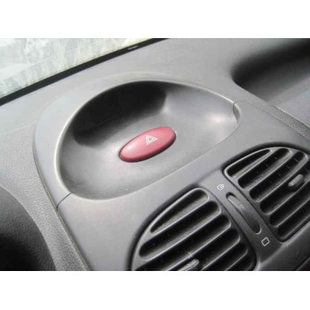 peugeot 206 berlina del año 2001