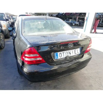 mercedes-benz clase c (w203) berlina del año 2004