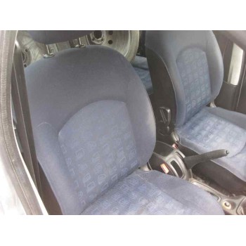 peugeot 206 berlina del año 2001