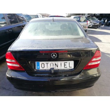 mercedes-benz clase c (w203) berlina del año 2004