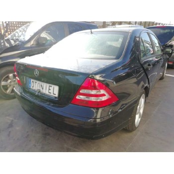 mercedes-benz clase c (w203) berlina del año 2004