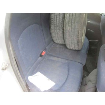 peugeot 206 berlina del año 2001