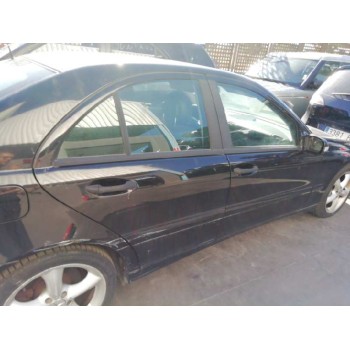 mercedes-benz clase c (w203) berlina del año 2004