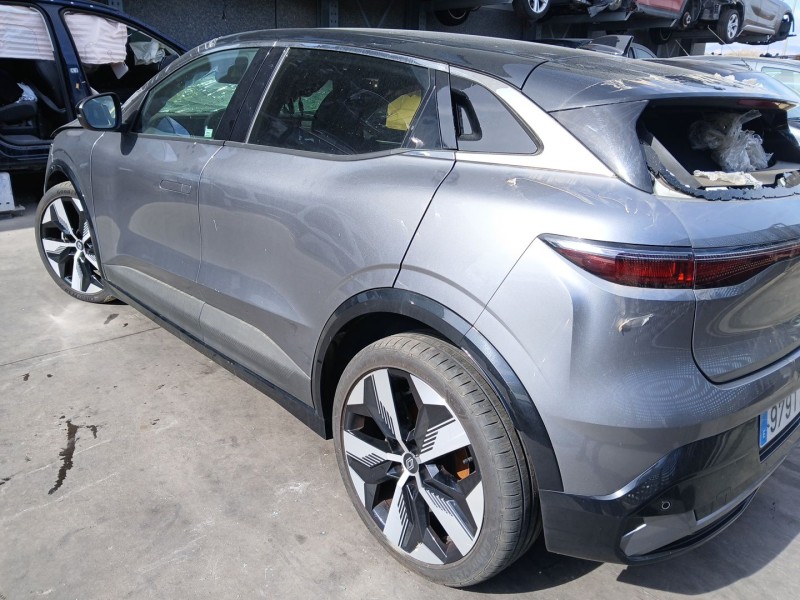 RENAULT MEGANE E-TECH SUV