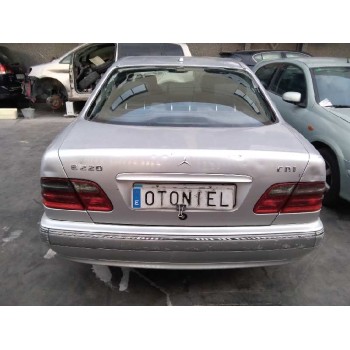 mercedes-benz clase e (w210) berlina diesel del año 2001