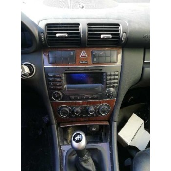 mercedes-benz clase c (w203) berlina del año 2004