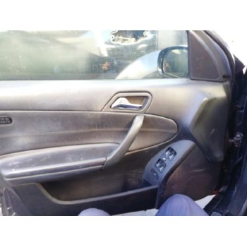 mercedes-benz clase c (w203) berlina del año 2004