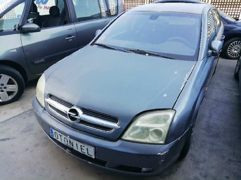 opel vectra c berlina del año 2003