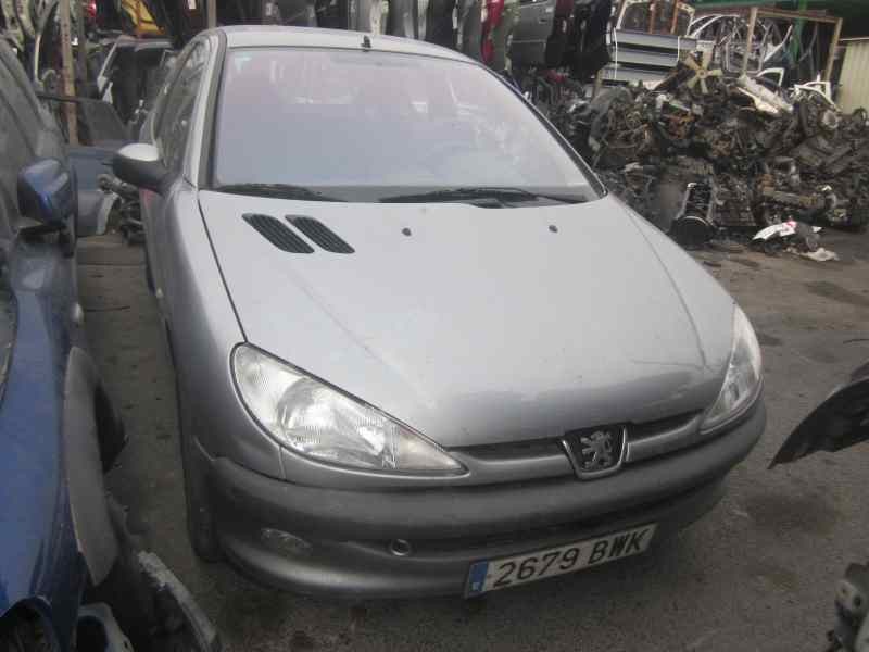 peugeot 206 berlina del año 2002