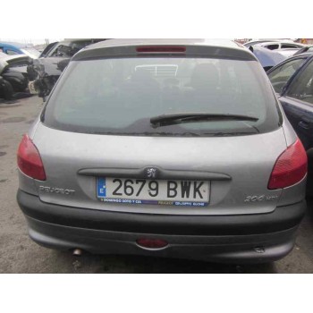 peugeot 206 berlina del año 2002