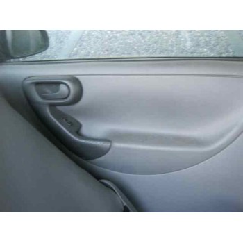 opel corsa c del año 2001