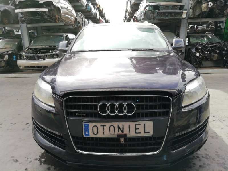 AUDI Q7 (4L)
