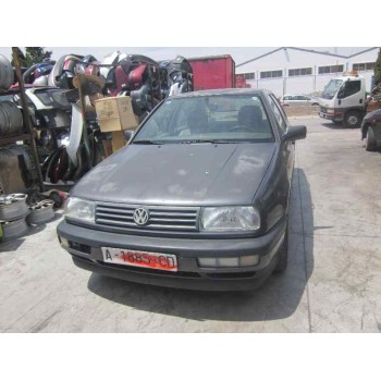 VOLKSWAGEN VENTO (1H2)