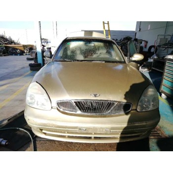 daewoo nubira berlina del año 2000