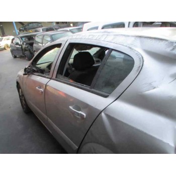 opel astra h berlina del año 2007