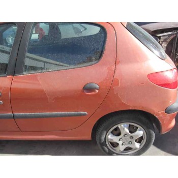 peugeot 206 berlina del año 2001