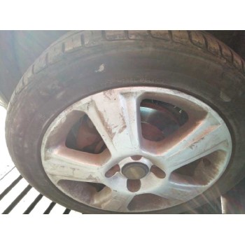 daewoo nubira berlina del año 2000