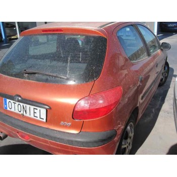 peugeot 206 berlina del año 2001