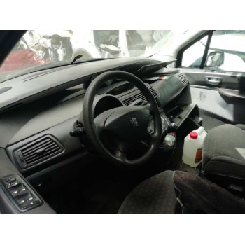 peugeot 807 del año 2004