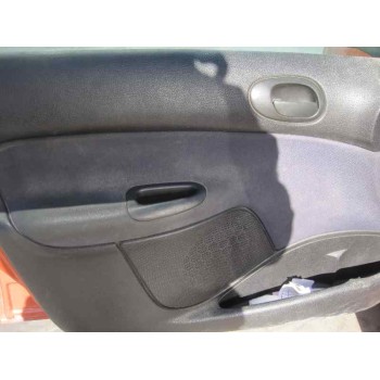 peugeot 206 berlina del año 2001