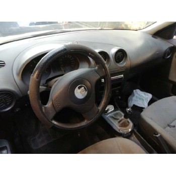 seat ibiza (6l1) del año 2003