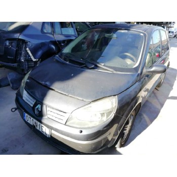 renault scenic ii del año 2004