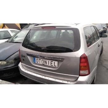 ford focus berlina (cak) del año 2000