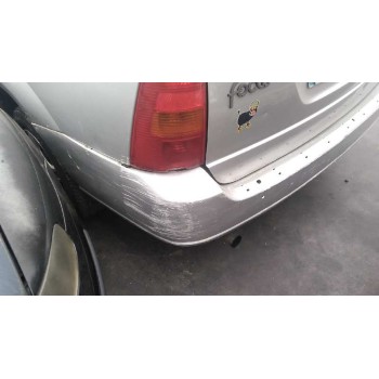 ford focus berlina (cak) del año 2000