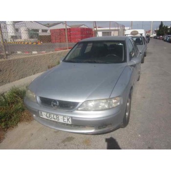 opel vectra b berlina del año 2000