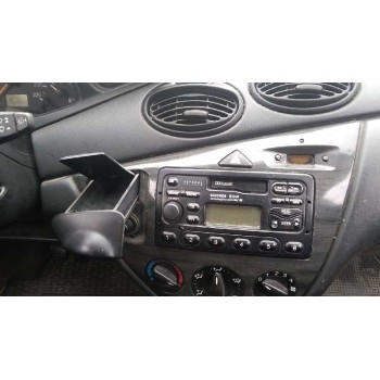 ford focus berlina (cak) del año 2000