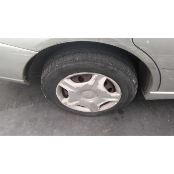 ford focus berlina (cak) del año 2000