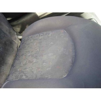 peugeot 206 berlina del año 2001