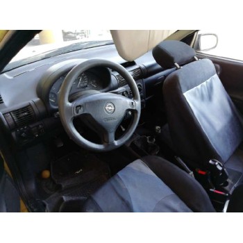 opel corsa b del año 2000