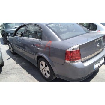 opel vectra c berlina del año 2004