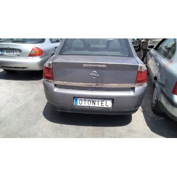 opel vectra c berlina del año 2004