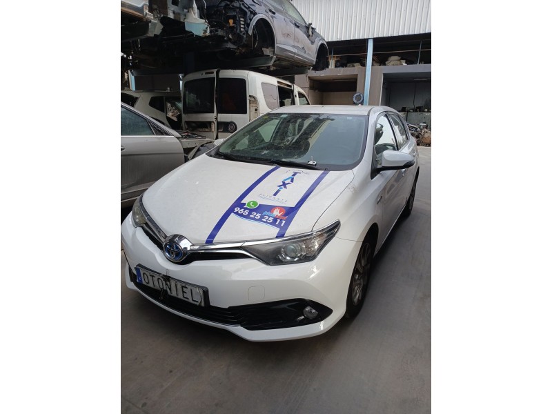 TOYOTA AURIS (_E18_)