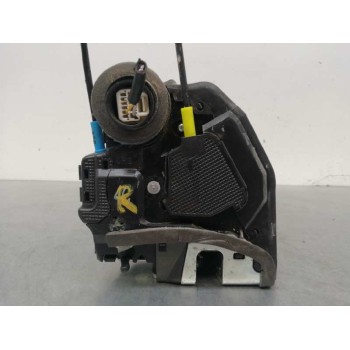 Recambio de cerradura puerta trasera derecha para toyota auris 1.4 turbodiesel cat referencia OEM IAM 6905002180 690500F030 4 CA